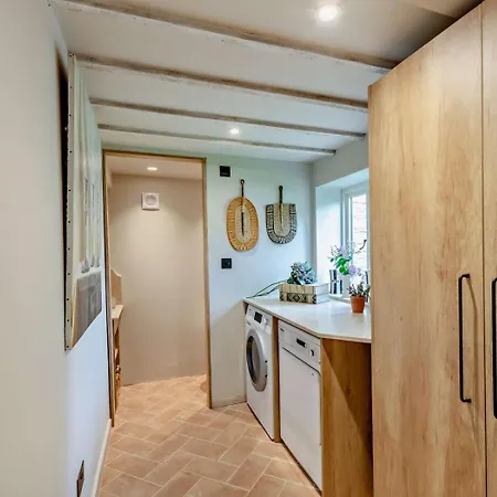 2 Bed In Knaresborough Oc-95078 *