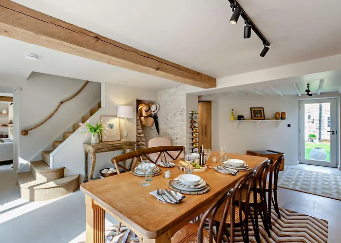 2 Bed In Plompton 95078 度假居 *